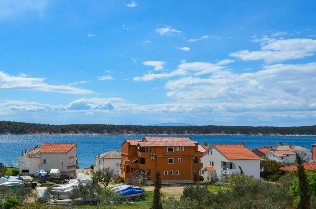 Apartments Jasmin Barbat na Rabu Extérieur photo