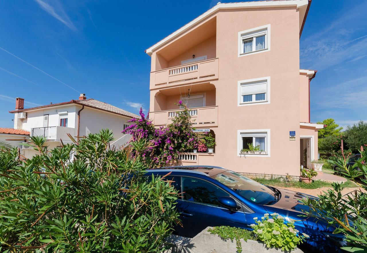 Apartments Jasmin Barbat na Rabu Extérieur photo